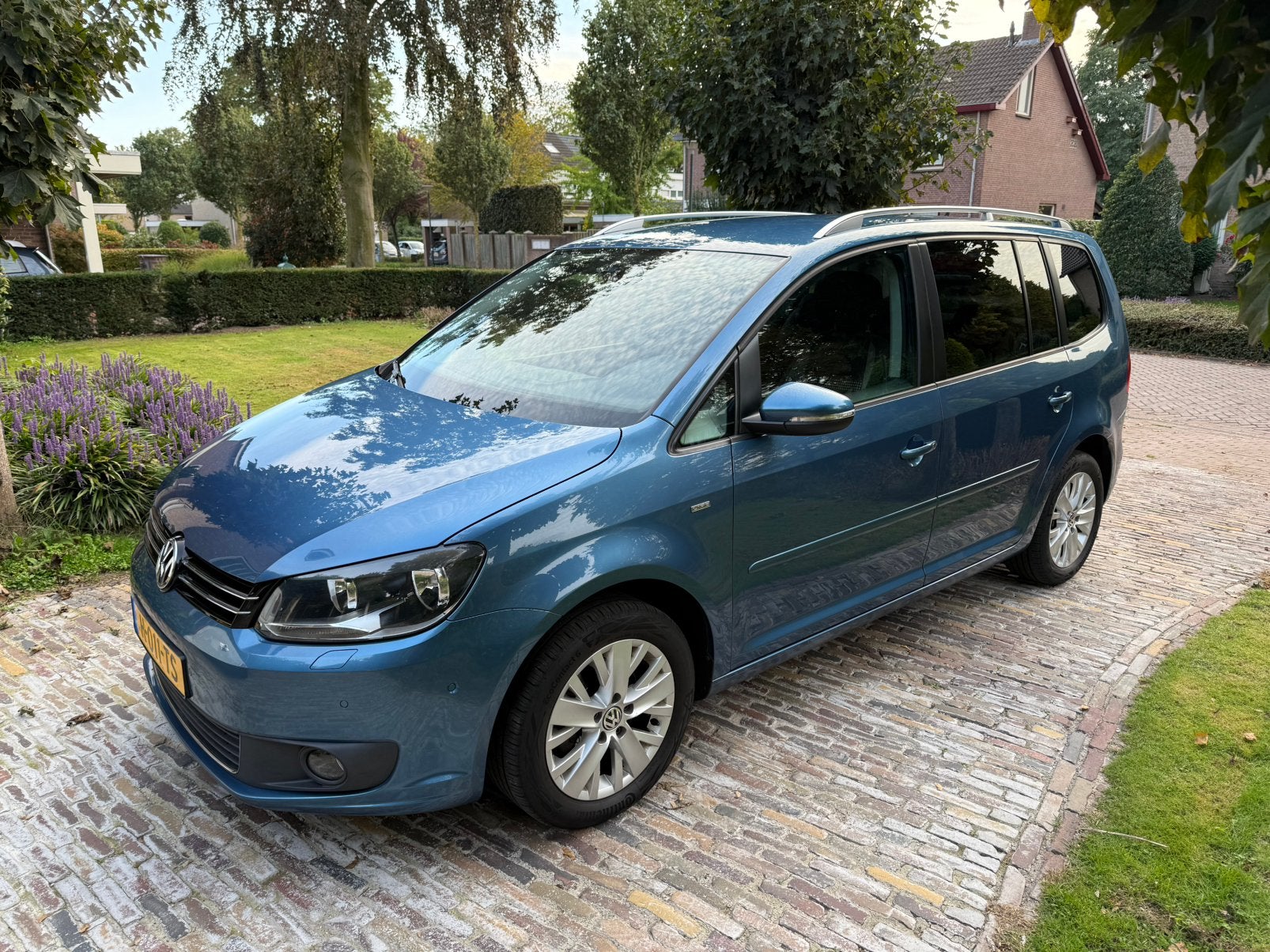 Volkswagen Touran 1.2 TSI, Zuinig, Netjes, Goed onderhouden, Auto's, Zwart, 4 cilinders, Blauw, 75 €/maand