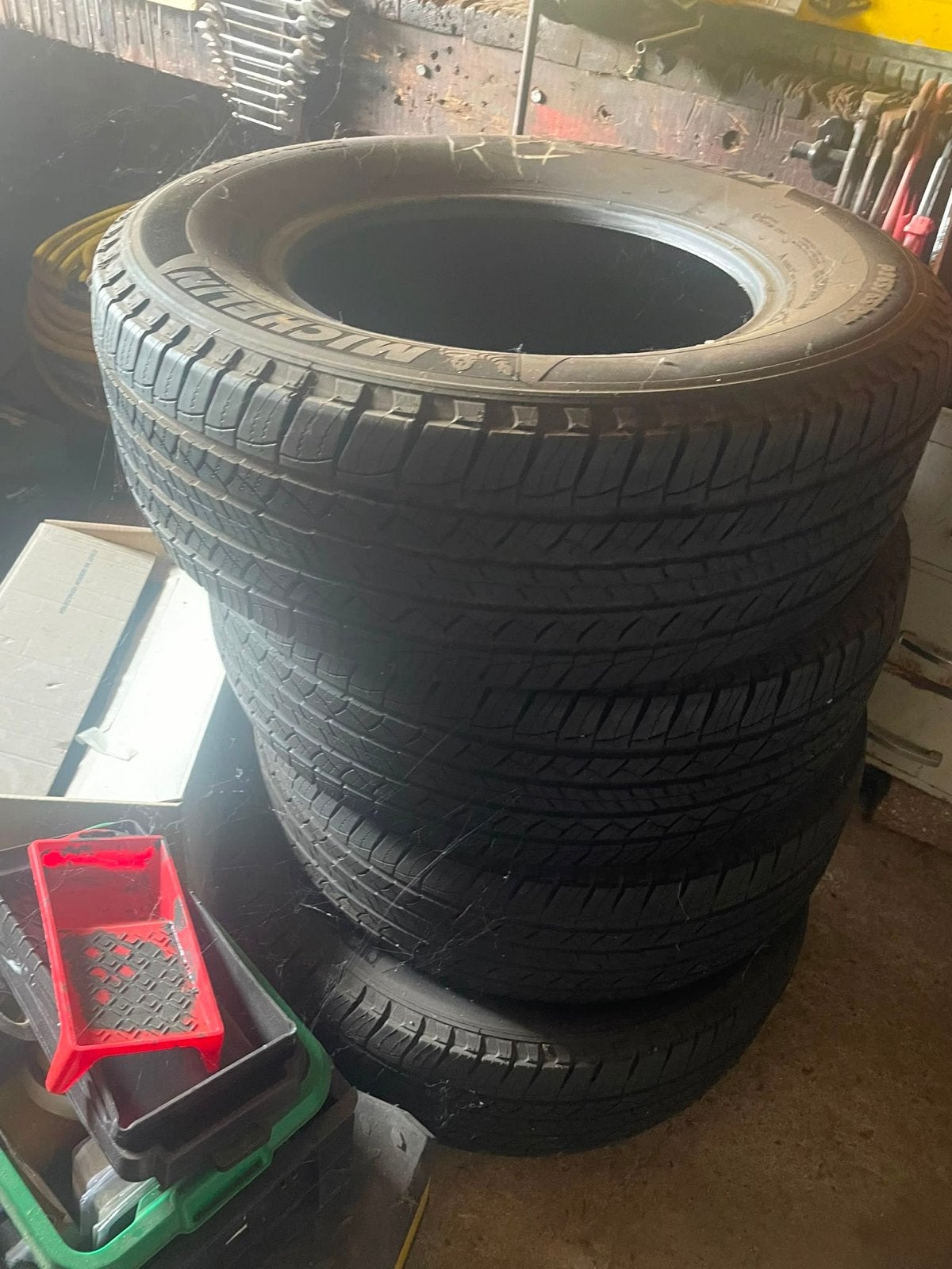 Set van 4 Michelin banden - Gebruikt 17,5” inch., Auto-onderdelen, Banden en Velgen, Ophalen, Gebruikt, Overige, Overige maten