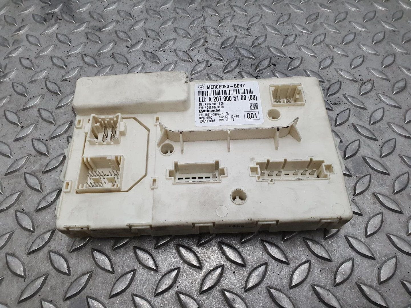 MERCEDES E CLASS E200 CABRIO A7 135kw COMPUTER ECU 2013, Ophalen of Verzenden, Gebruikt, Stiba lid