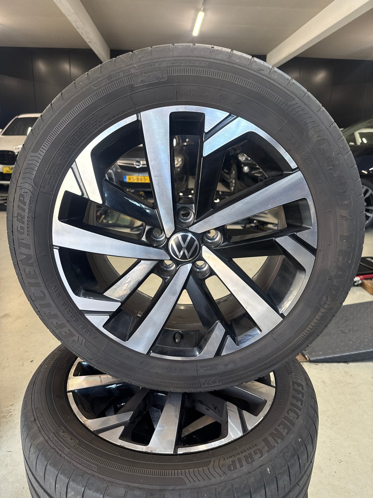 Originele VW Polo velgen met Goodyear EfficientGrip banden, Auto-onderdelen, Banden en Velgen, Gebruikt, 16 inch, Banden en Velgen