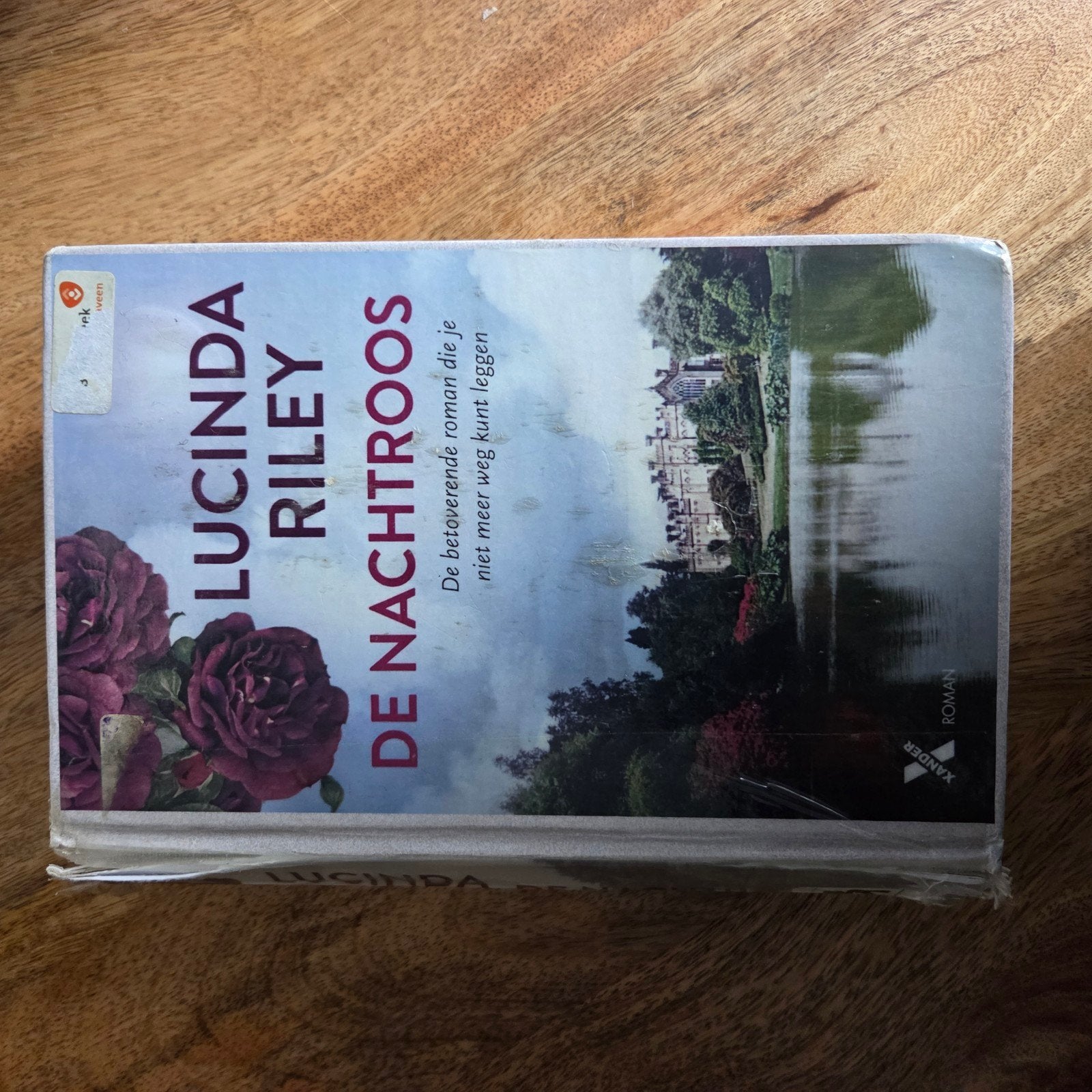 De Nachtroos - Lucinda Riley (Roman), Boeken, Ophalen of Verzenden, Gelezen, Lucinda Riley, Nederland