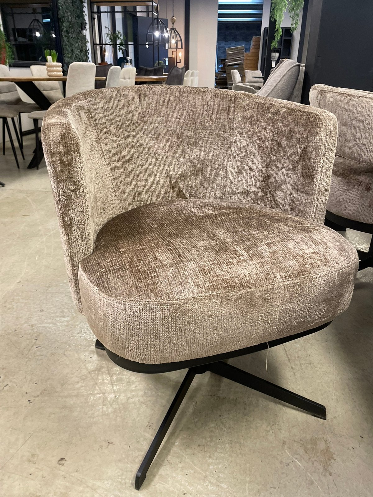 LEEGVERKOOP VOORRAAD DAILEY LUXE COMFORT 199 CHEFMEUBEL!, Bruin, Hout, Nieuw, Ophalen of Verzenden
