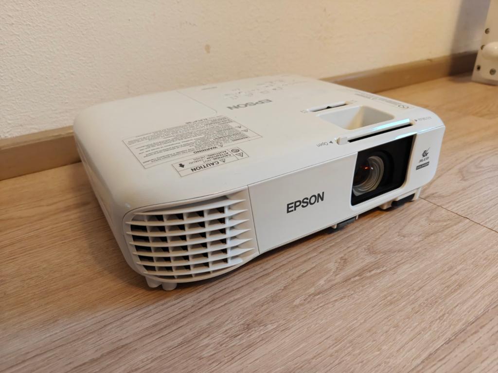 Epson EB-U05 Beamer | Full HD/WUXGA | 2825 Lampuren, Audio, Tv en Foto, Beamers, Ophalen of Verzenden, Gebruikt, Full HD (1080)