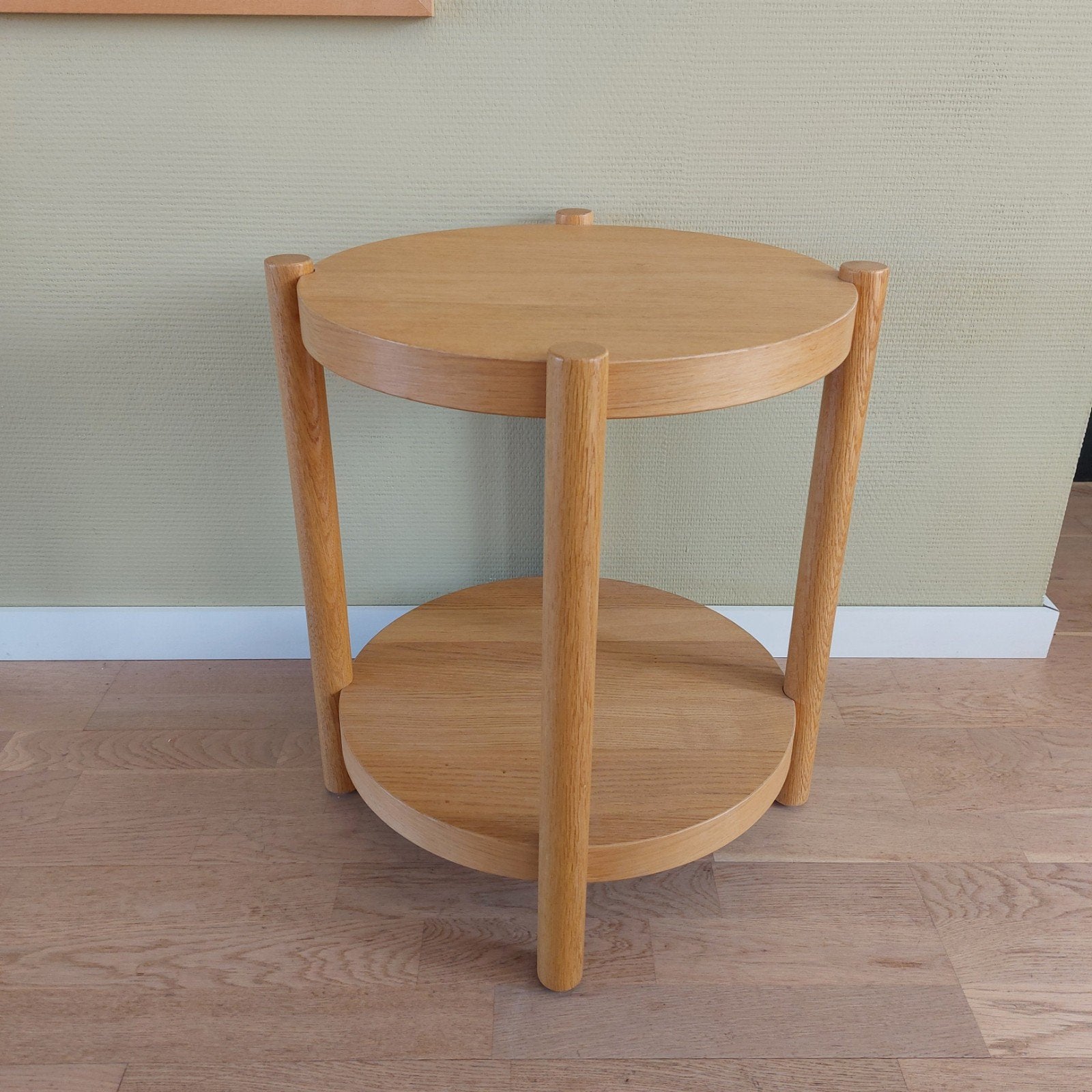Ikea Listerby bijzettafel eikenfineer, Huis en Inrichting, Tafels | Bijzettafels, Minder dan 55 cm, Rond, Hout, Ophalen