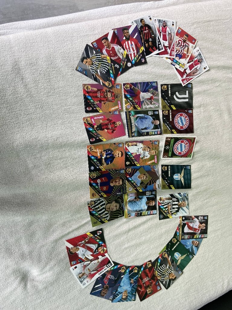 FIFA Kaartjes, Hobby en Vrije tijd, Stickers en Plaatjes, Ophalen of Verzenden, Zo goed als nieuw, Meerdere plaatjes
