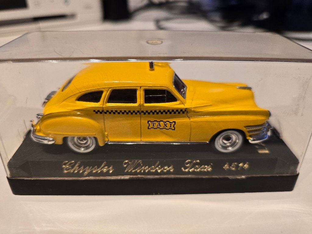 Chrysler Windsor taxi 1/43, Ophalen of Verzenden, Gebruikt, Auto, Solido