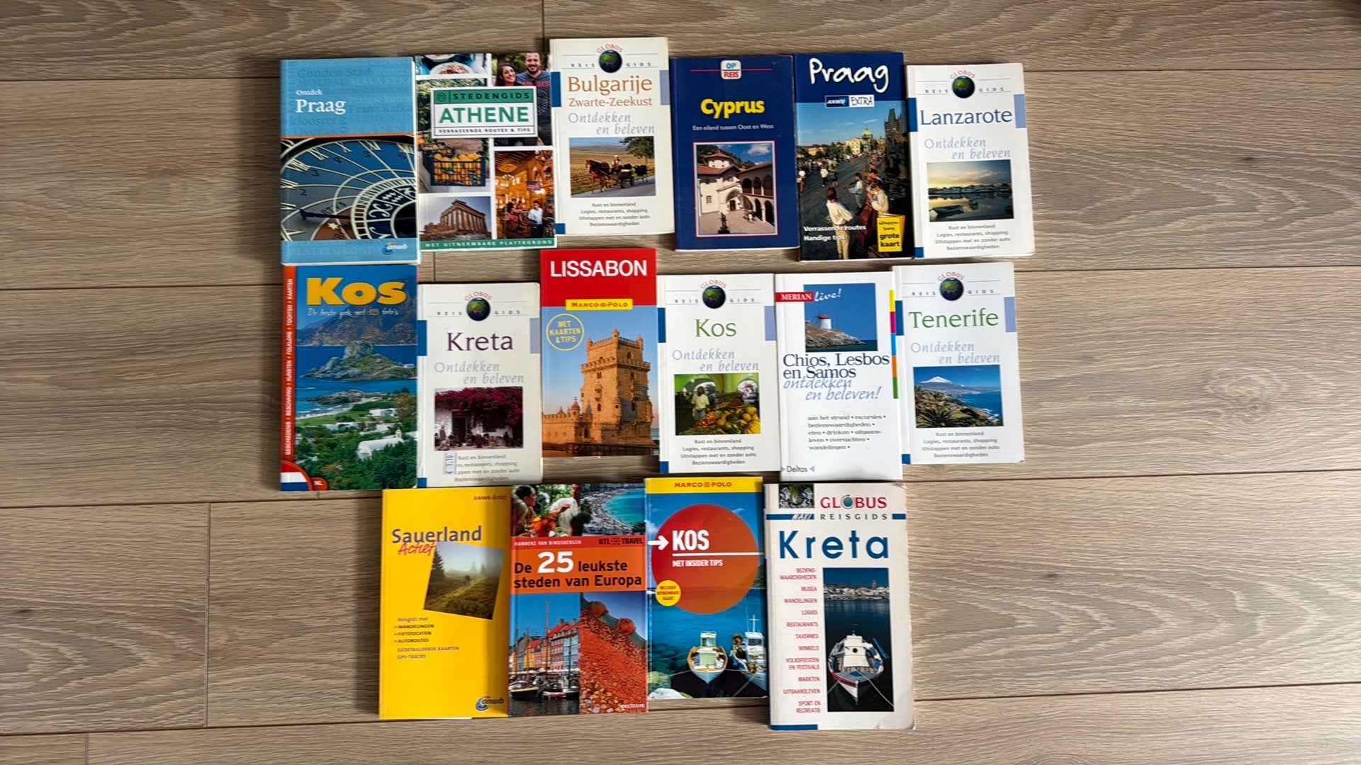 Grote collectie reisgidsen: Europa en daarbuiten, Gelezen, Europa, Ophalen of Verzenden, Reisgids of -boek
