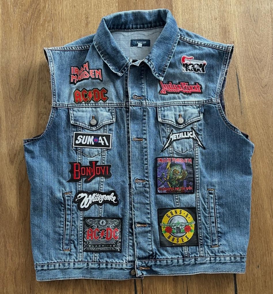 Metal jacket hardrock ACDC Metallica Judas Priest maat L, Ophalen of Verzenden, Zo goed als nieuw, Overige formaten