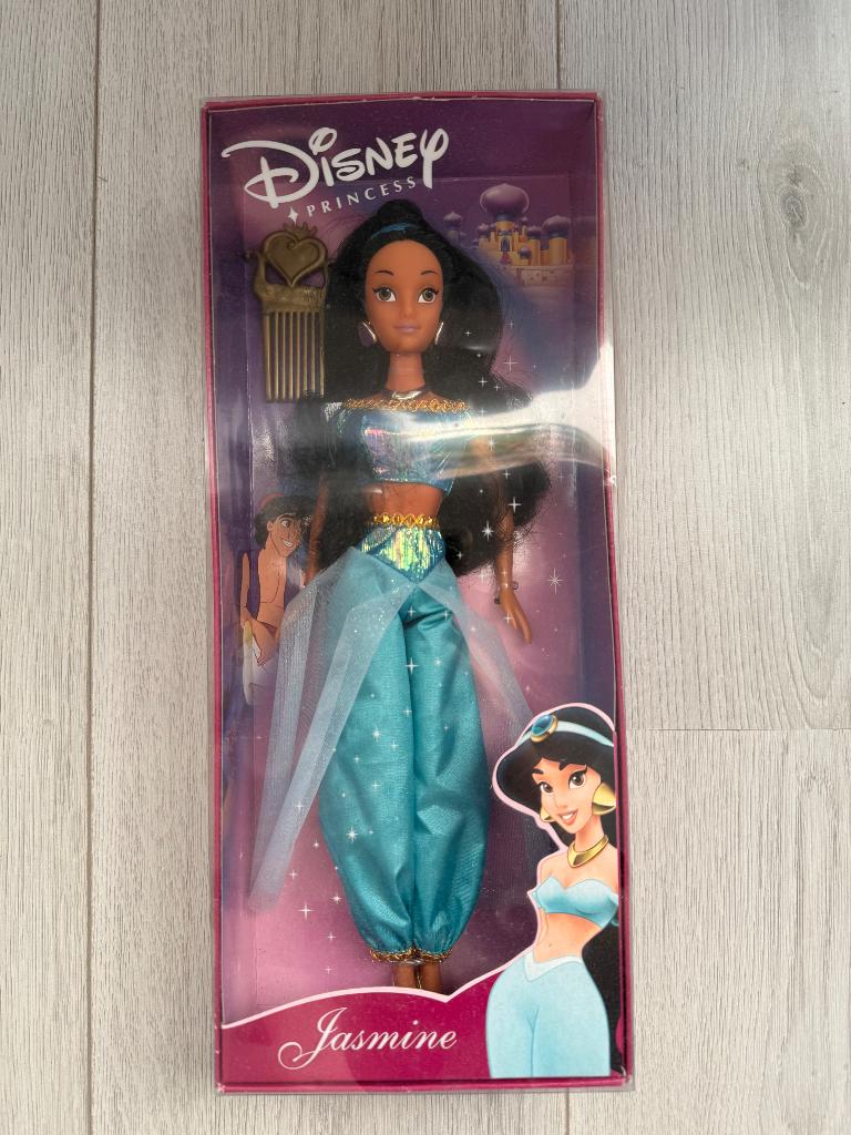 Barbiepop Yasmin Disney, Verzamelen, Disney, Ophalen of Verzenden, Overige figuren, Nieuw, Overige typen