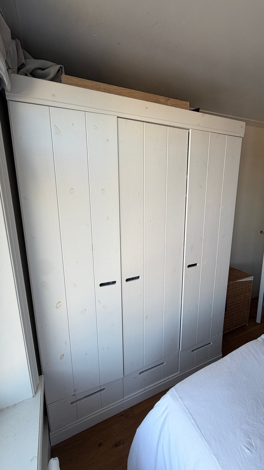 Vintage Kledingkast Wit - 195x140x55cm, Gebruikt, 100 tot 150 cm, Ophalen of Verzenden, Met lade(s)