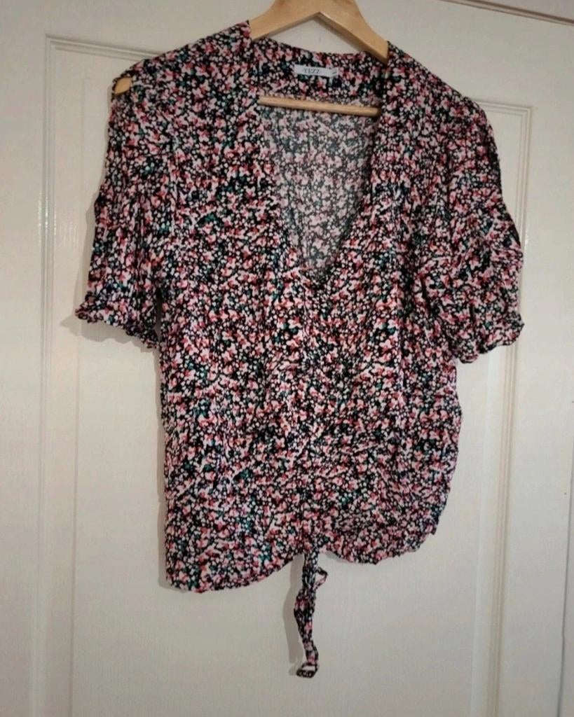 Mooie blouse of truitje van Yezz -  maat L, Kleding | Dames, Yezz, Ophalen of Verzenden, Zo goed als nieuw, Maat 38/40 (M)
