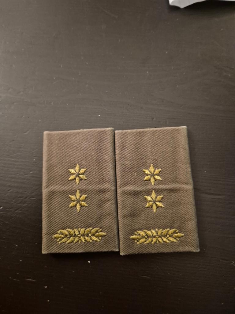 Leger rangen setje Luitenant Kolonel, Verzamelen, Ophalen of Verzenden, Landmacht, Nederland, Embleem of Badge