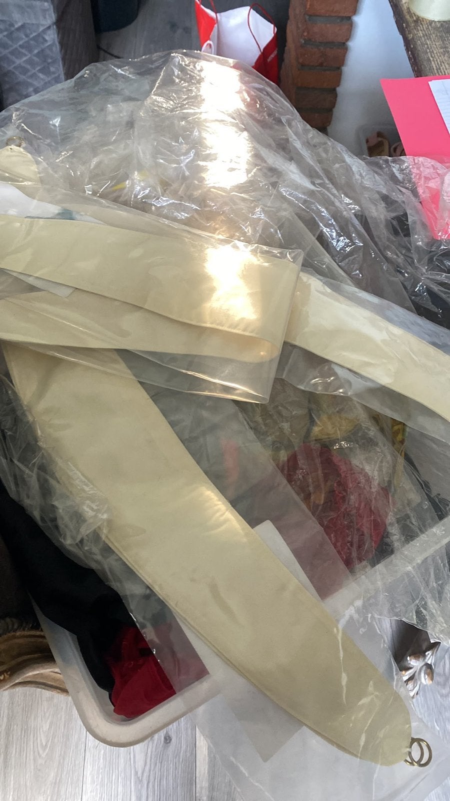 2 lampenkappen en 3 zijden gordijnen, Ophalen of Verzenden, Zo goed als nieuw, Crème, Textiel