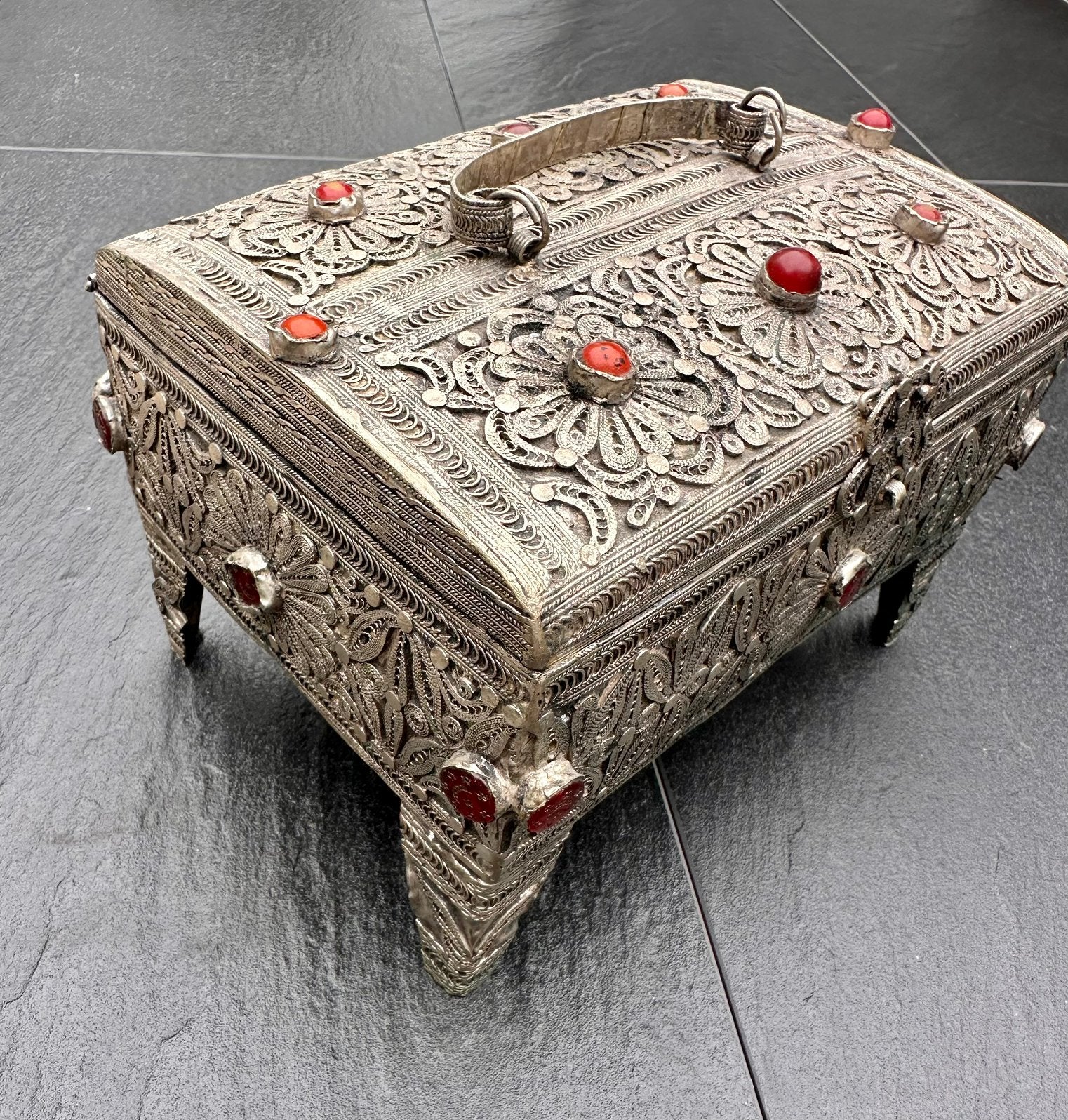 Antiek zilveren  juwelen ,Turks/Iraans sieraden kistje, mooi, Ophalen of Verzenden, Gebruikt, Overige kleuren