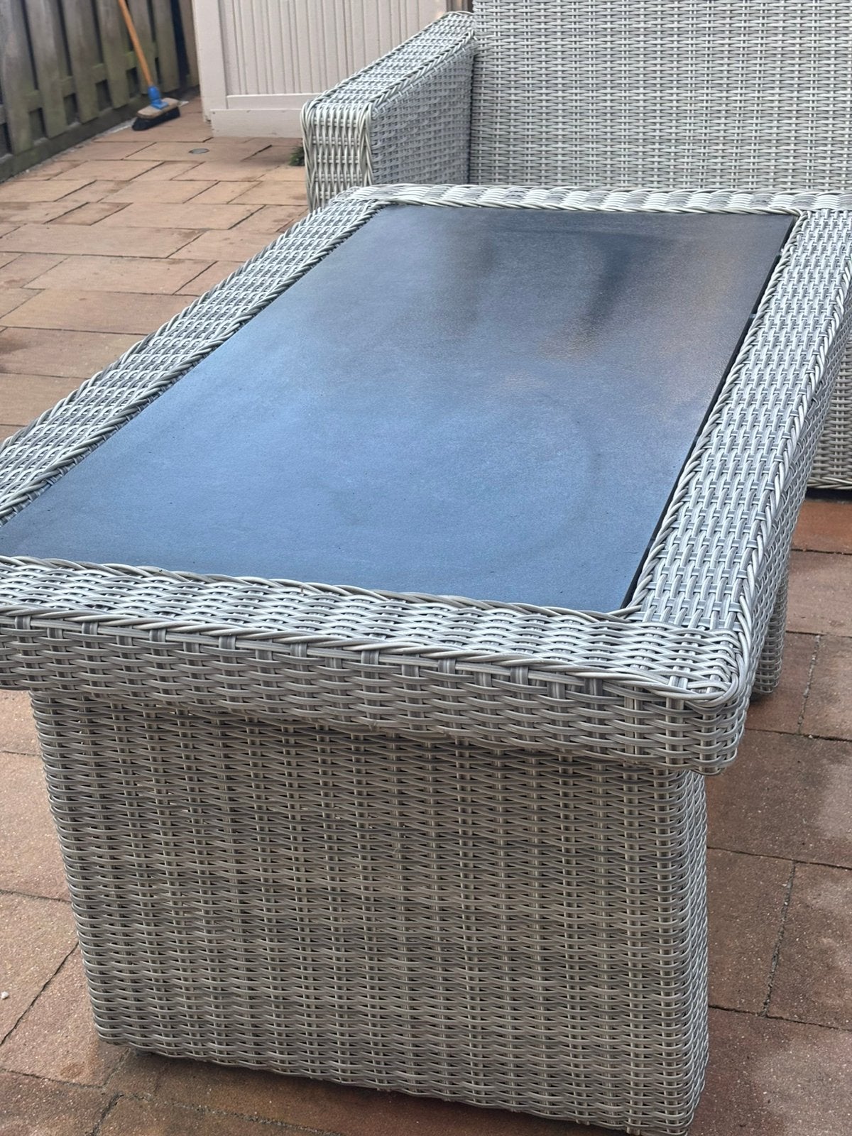 Wicker tuintafel 1 week oud te groot gekocht, Tuin en Terras, Ophalen, Meer info ☎️0️⃣6️⃣➖2️⃣0️⃣9️⃣0️⃣1️⃣0️⃣4️⃣0️⃣, Wicker tuintafel nieuw