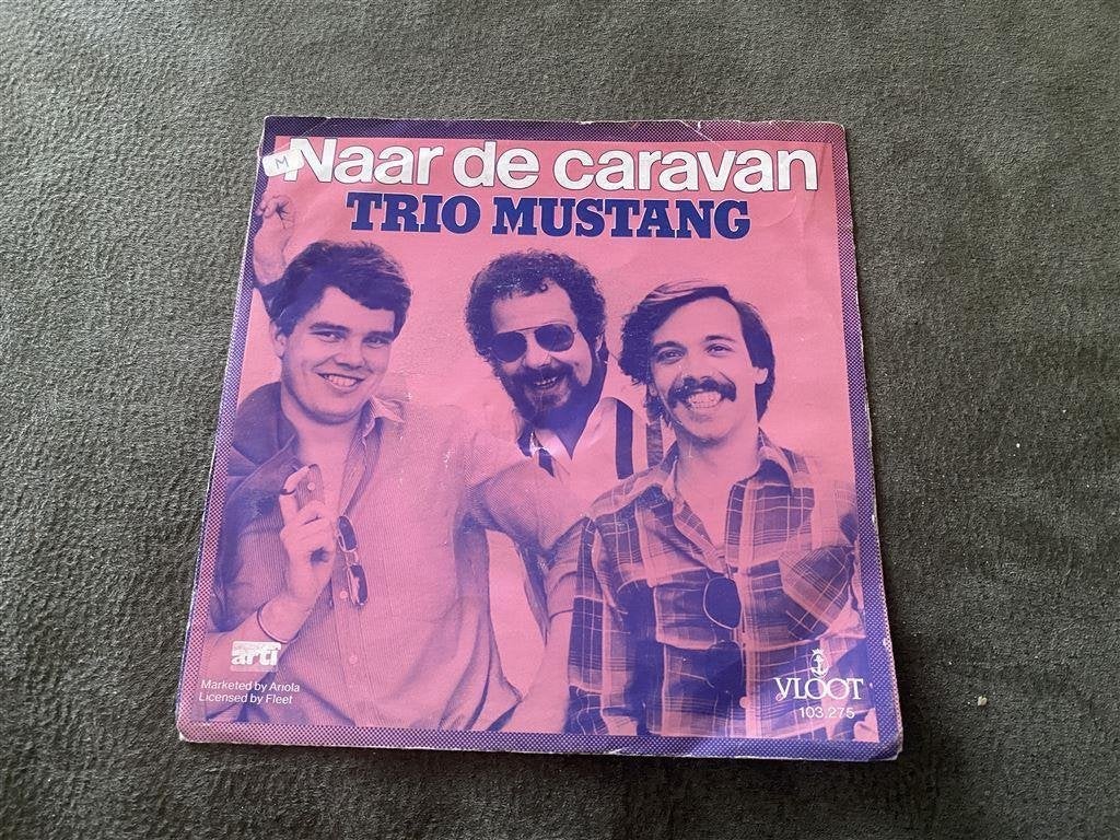 Trio Mustang naar de caravan vinyl [ 84 ]