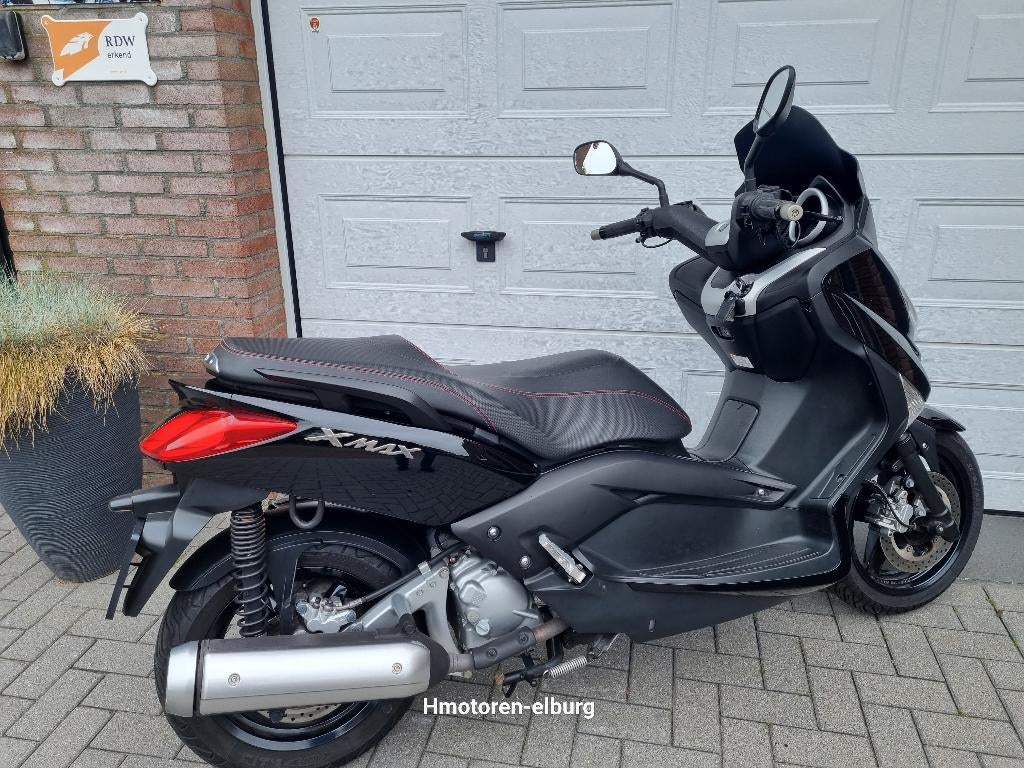 X.Max YP 250 - Bouwjaar 12-2012 - met slechts 10.860 km !!!!, Motoren, Motoren | Yamaha, 250 cc, Handvatverwarming, Scooter, Occasion
