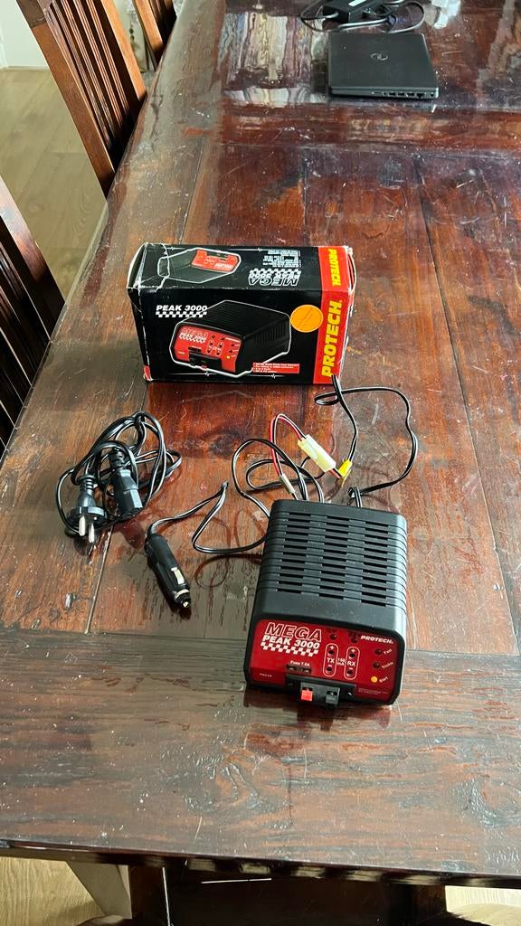 Protech Mega Peak 3000 AC-DC Delta Peak Snellader 220v 12v, Ophalen of Verzenden, Gebruikt