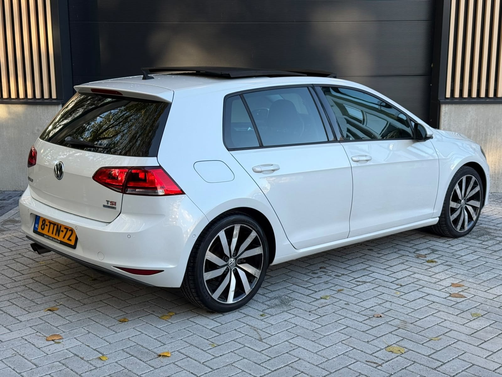 Volkswagen Golf 1.4 TSI AUTOMAAT! Highline Pano, Xenon, Came, Gebruikt, 4 cilinders, Wit, 650 kg