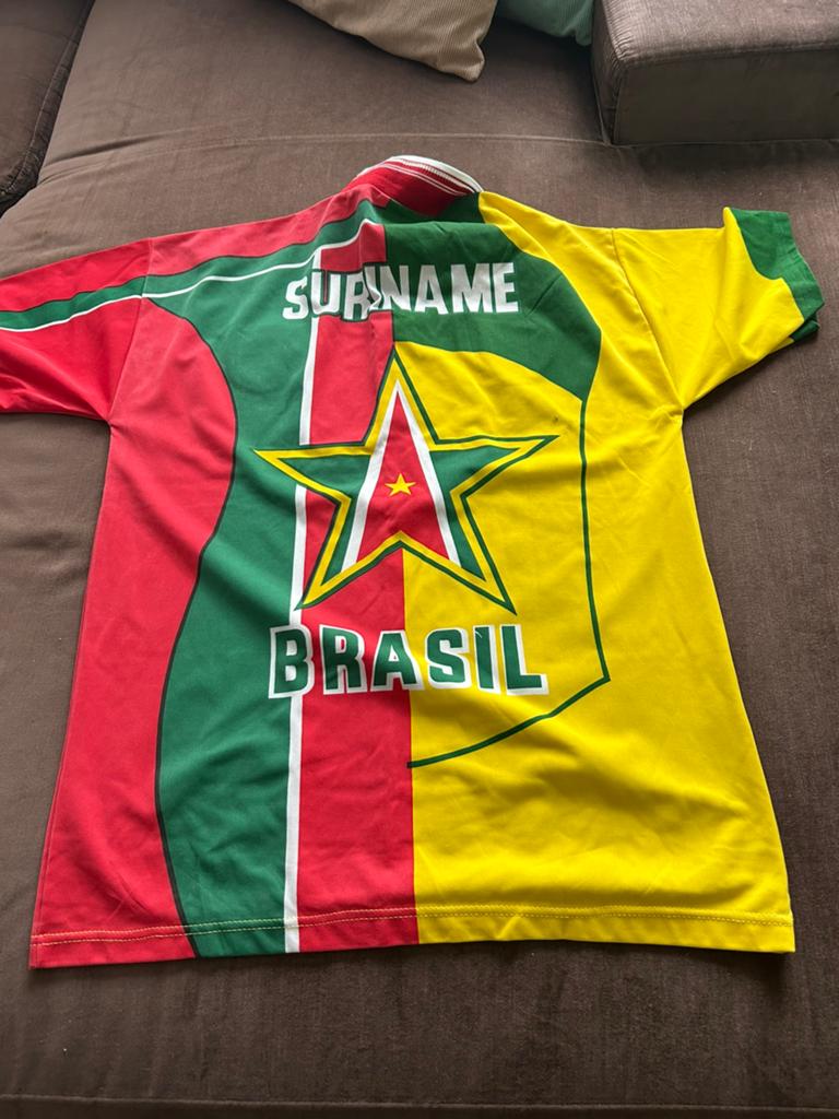 Uniek Brazilië-Suriname Voetbalshirt - Maat L, Maat 52/54 (L), Geel, Ophalen of Verzenden, Voetbal