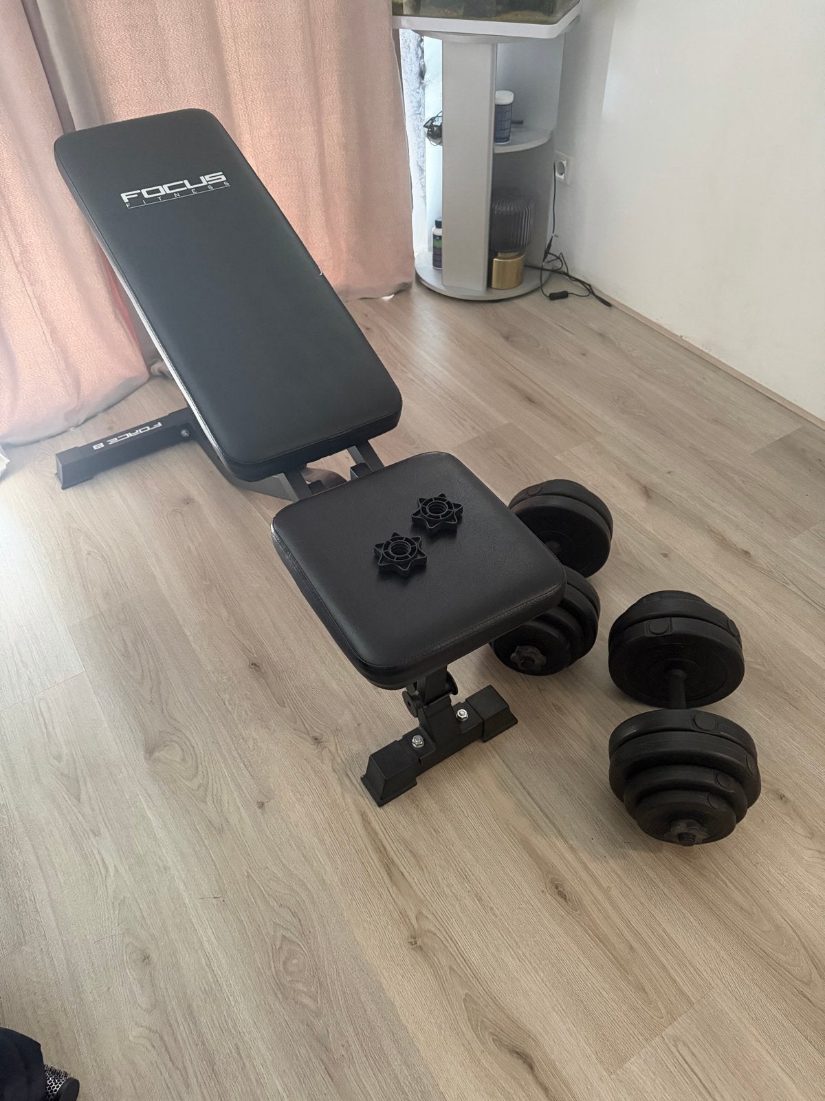 Verstelbare fitnessbank met dumbbells en gewichten, Sport en Fitness, Fitnessmaterialen, Ophalen, Gebruikt, Armen, Fitnessbank