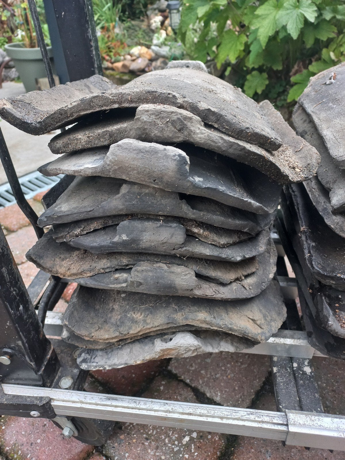 Gebruikte vintage dakpannen voor  insectenhotels gratis, Ophalen, Gebruikt, Steen of Klei, Onbekend