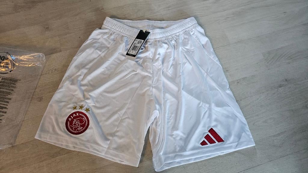 Ajax THUIS Short! Seizoen 24/25! Mt XL! NIEUW!, Ophalen of Verzenden, Voetbal, Rood, Maat 56/58 (XL)