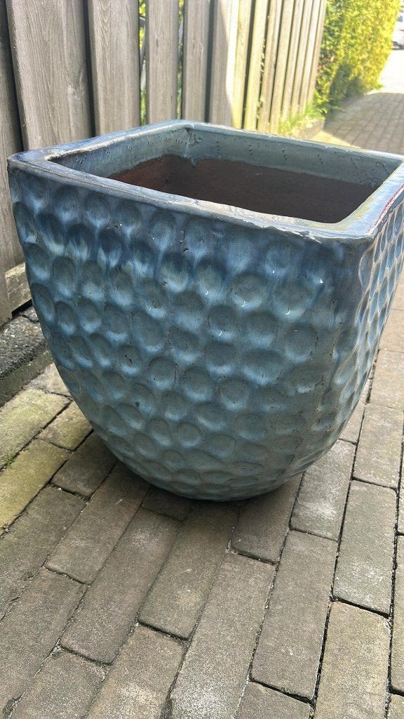 Zeer grote zware buitenbloempot, Vierkant, Zo goed als nieuw, Tuin, Aardewerk