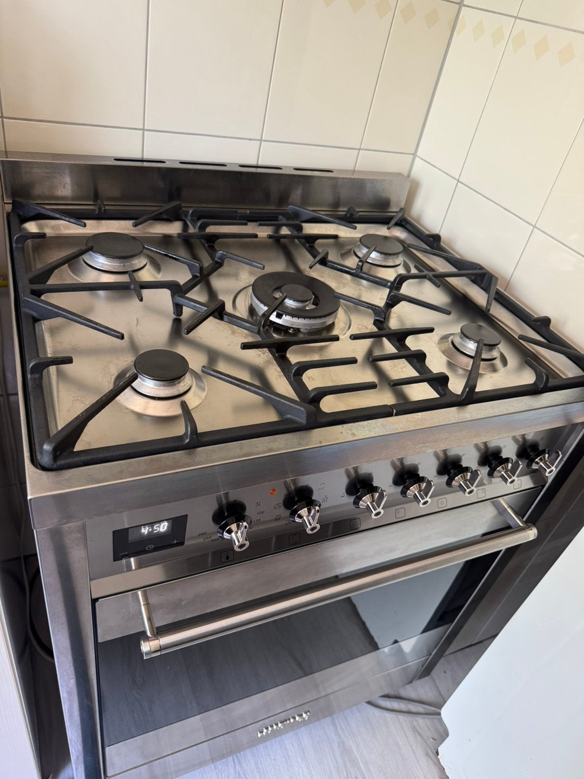 SMEG Gasfornuis 70 cm 5 pits perfecte staat, 60 cm of meer, Ophalen of Verzenden, Zo goed als nieuw, Gas