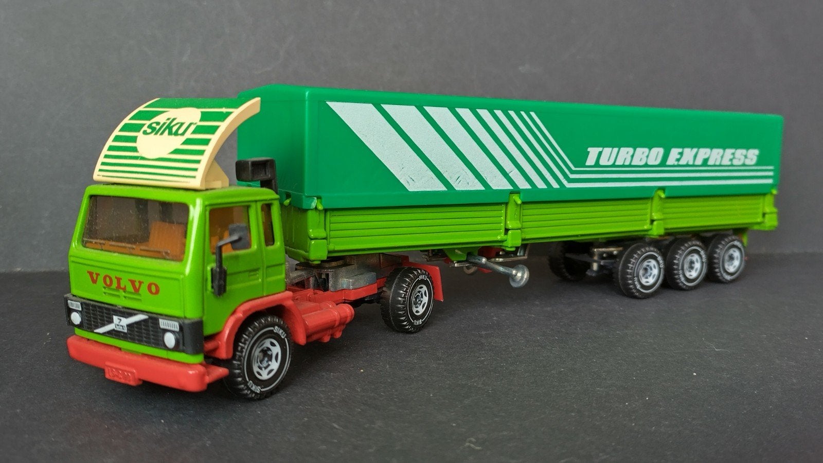 Volvo F7 Turbo Express 1:55 Siku 3116 Pol, SIKU, Verzenden, Zo goed als nieuw, Bus of Vrachtwagen