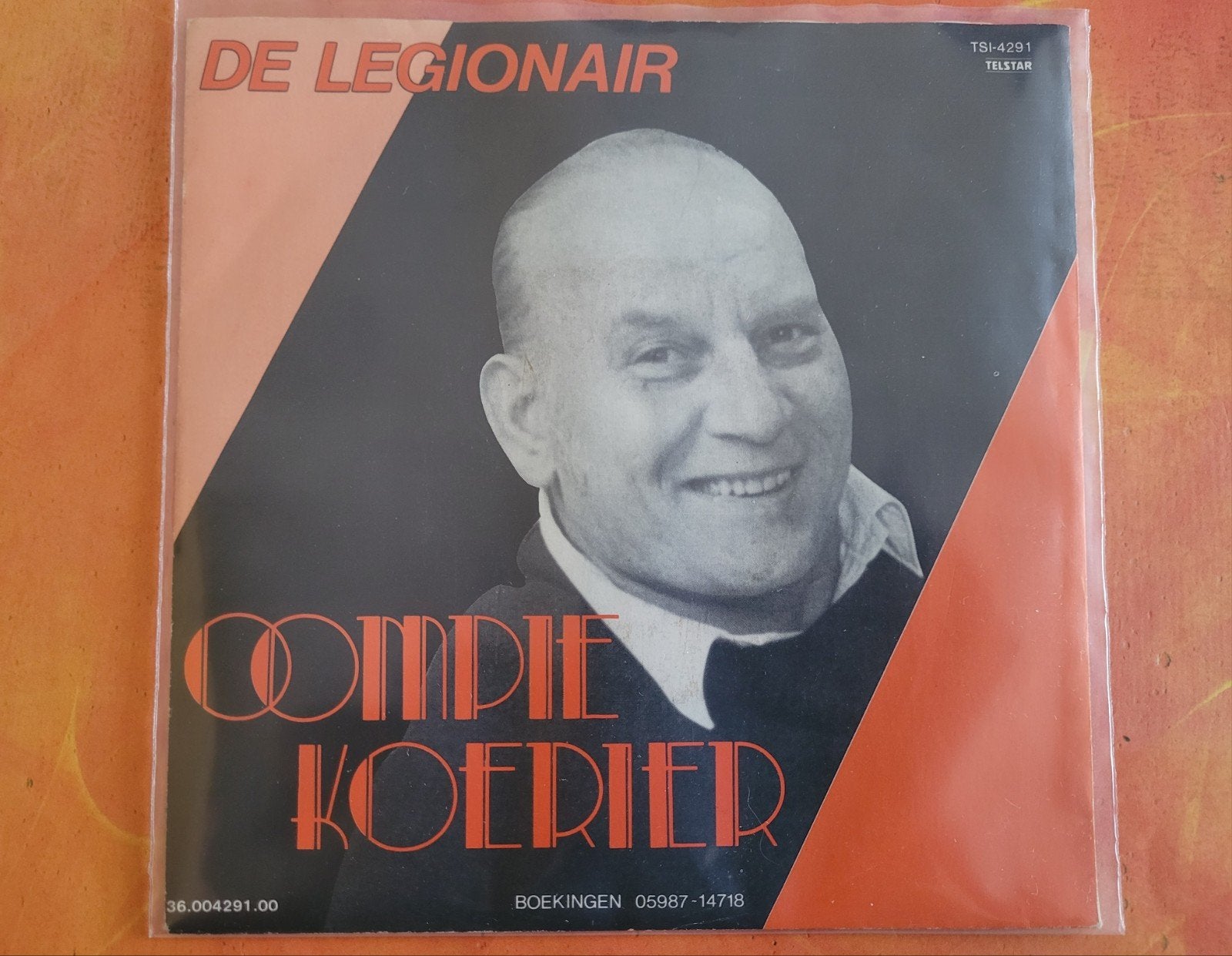 Oompie Koerier - De legionair - Rozen rood, Rozen wit., Cd's en Dvd's, Vinyl | Nederlandstalig, Ophalen, Zo goed als nieuw, Overige formaten