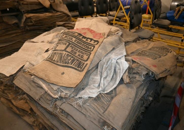 Partij oude jute zakken koffiezakken decoratie, Ophalen