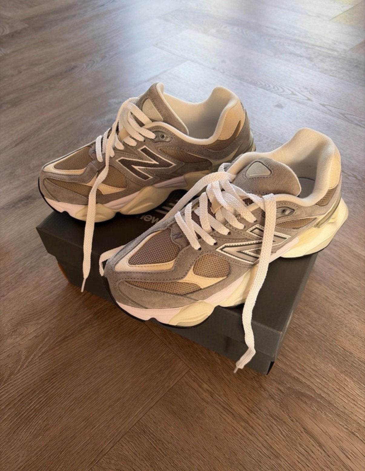 New balance 9069 bruin/grijs nieuw!, Bruin, Nieuw, Ophalen of Verzenden, Sneakers of Gympen