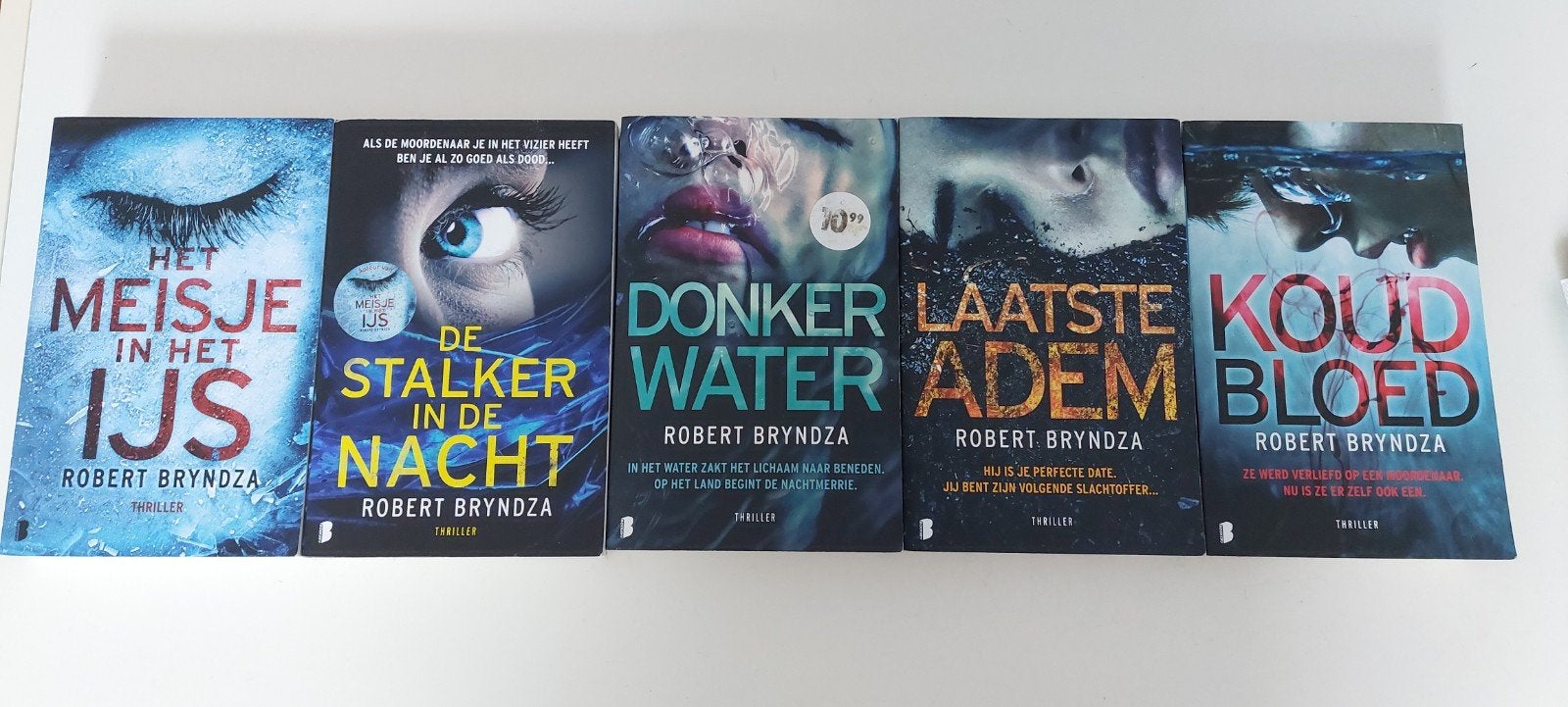 Robert Bryndza - Erika Foster deel 1 t/m 5, Ophalen of Verzenden, Gelezen