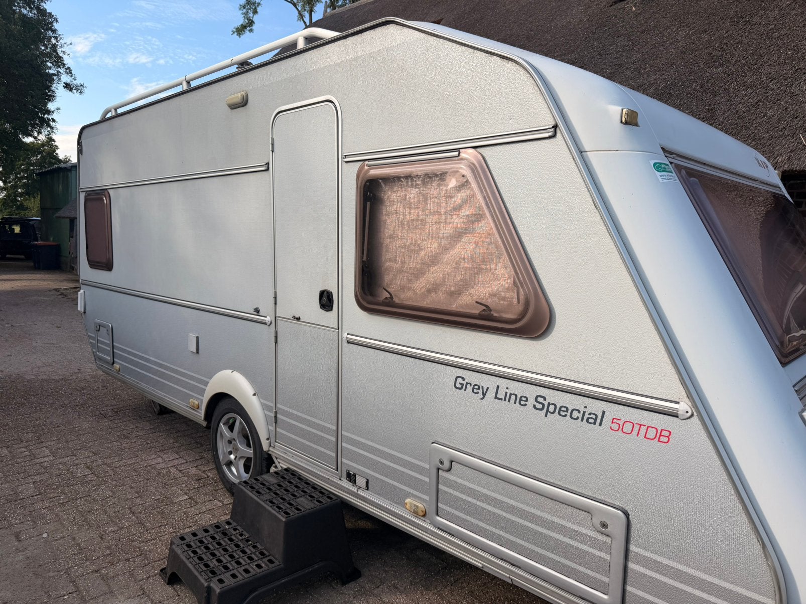 Kip Greyline Special 50 TDB voortent luifel frans bed MOVER, Vast bed, Rondzit, Kip, Particulier