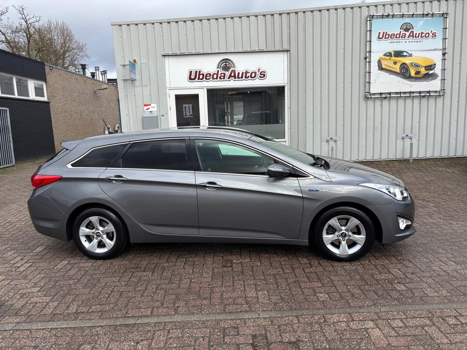 Hyundai I40 Wagon 1.6 GDI Blue Business Edition NL AUTO KM 1, Auto's, Voorwielaandrijving, Euro 5, Gebruikt, 4 cilinders