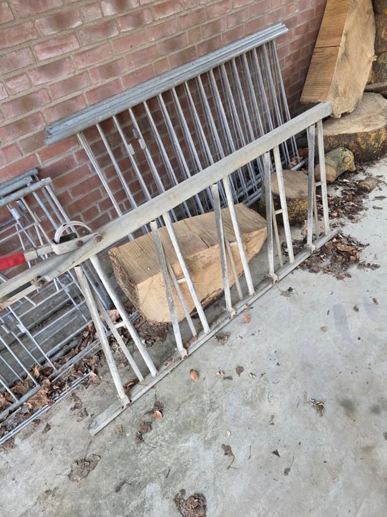 Spinder kalveren/jongvee voerhek, runderen, Dieren en Toebehoren, Stalling en Weidegang