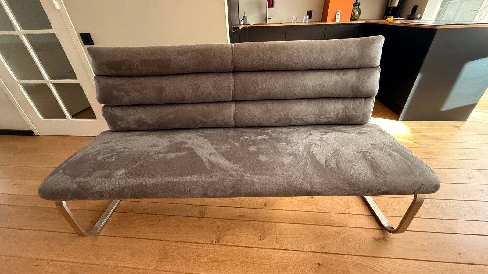 Moderne bank met rugleuning - 180 cm  lang  (eetkamer bank), Huis en Inrichting, Ophalen, Gebruikt, 150 tot 200 cm, Driepersoons