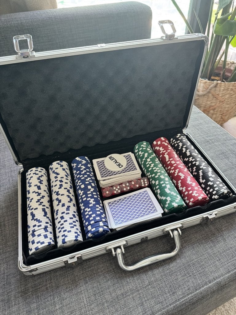 Complete pokerset in aluminium koffer - 2 kaartspellen, Ophalen, Gebruikt