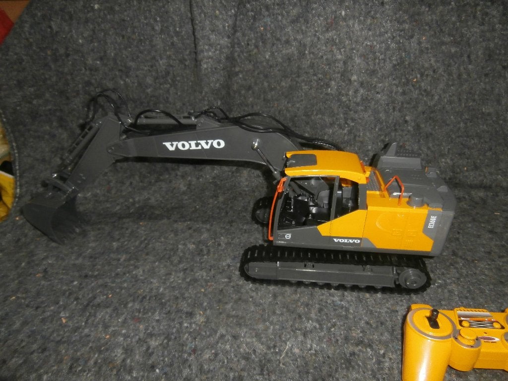 Bruder Jamara Volvo rupskraan met afstandsbediening, Ophalen, Nieuw, Afstandsbediening