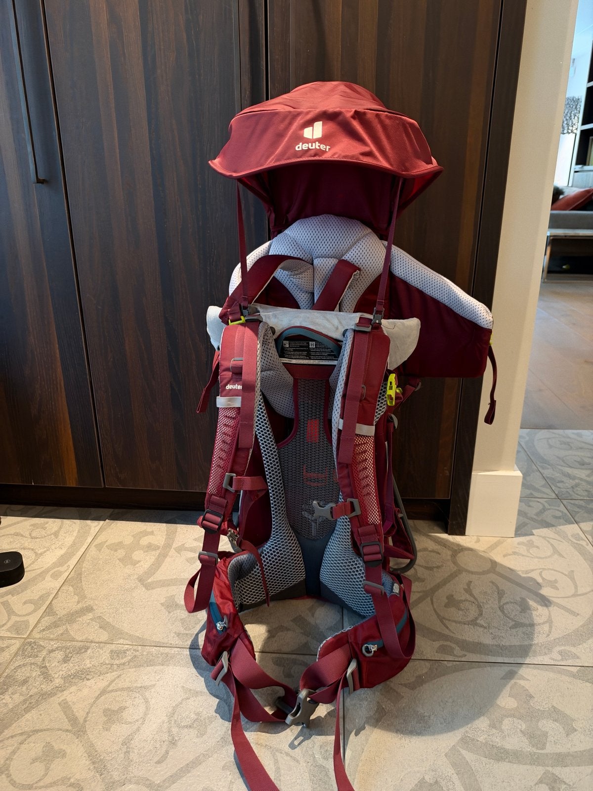 Nieuwe Deuter Kid Comfort draagzak met zonneklep, Kinderen en Baby's, Nieuw, Rug, Draagzak, Ophalen