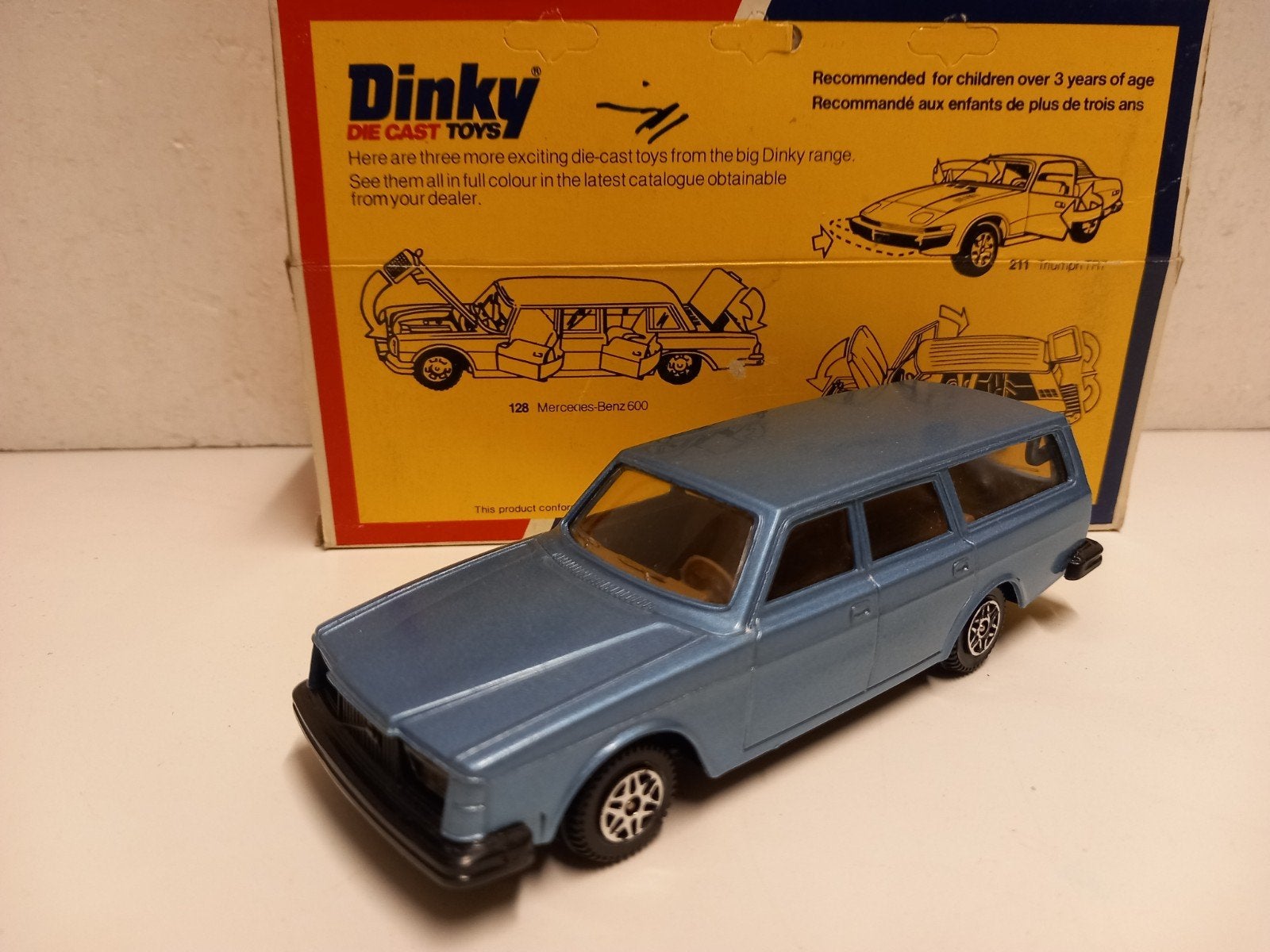 Vintage Dinky Toys 1978 #122 Volvo 265 DL Estate blue, Ophalen of Verzenden, Zo goed als nieuw, Auto, Dinky Toys