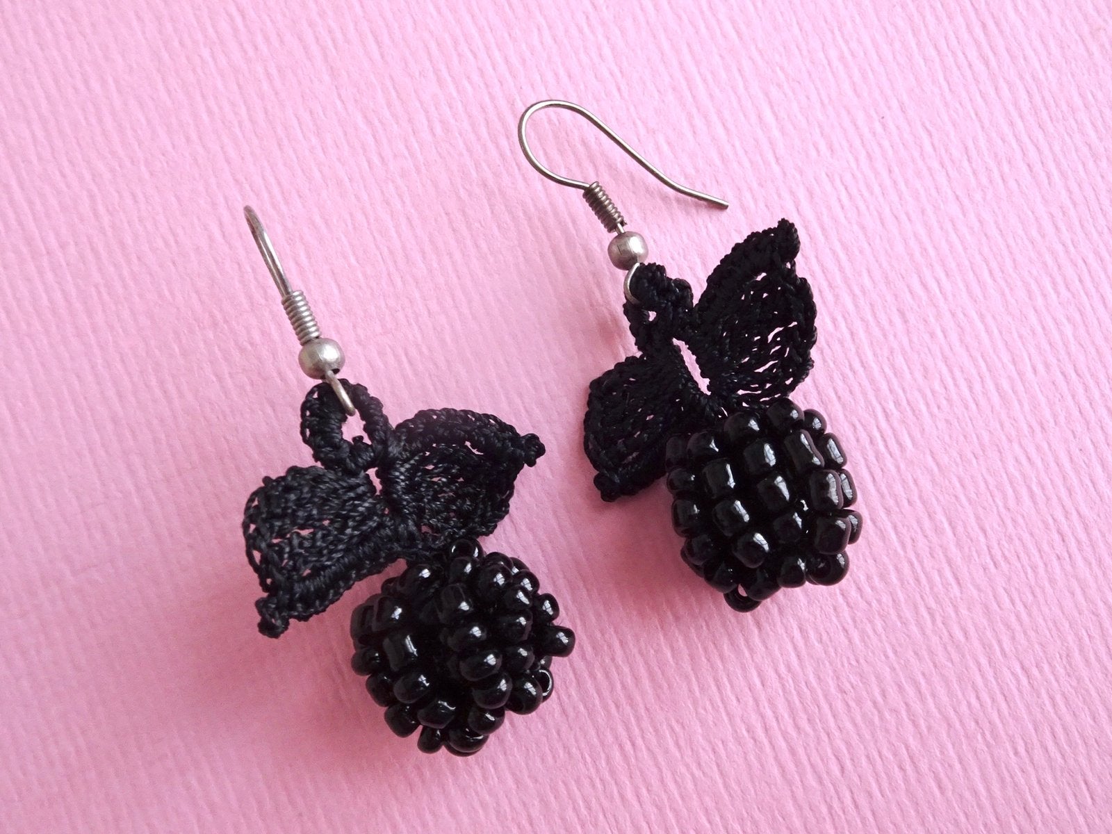 jwg Vintage fruit kers glas kralen oorbellen zwart gothic, Verzenden, Overige materialen, Oorbellen