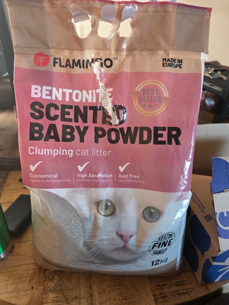 Kattengrit (2,5 zak flamingo, 1 zak cats best), Dieren en Toebehoren, Ophalen, Nieuw
