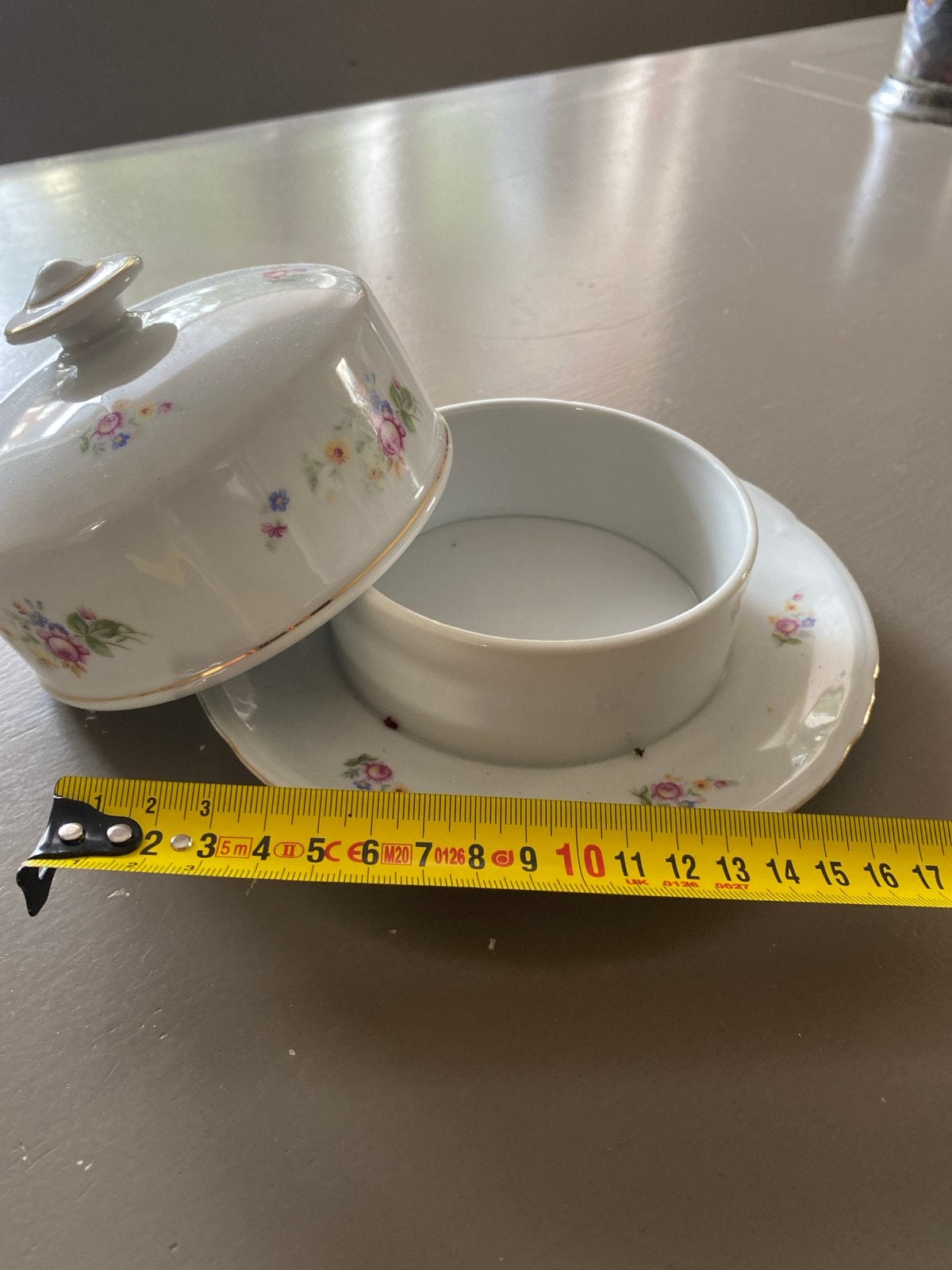 Antieke botervloot met bloemmotief - Rhön porselein, Ophalen