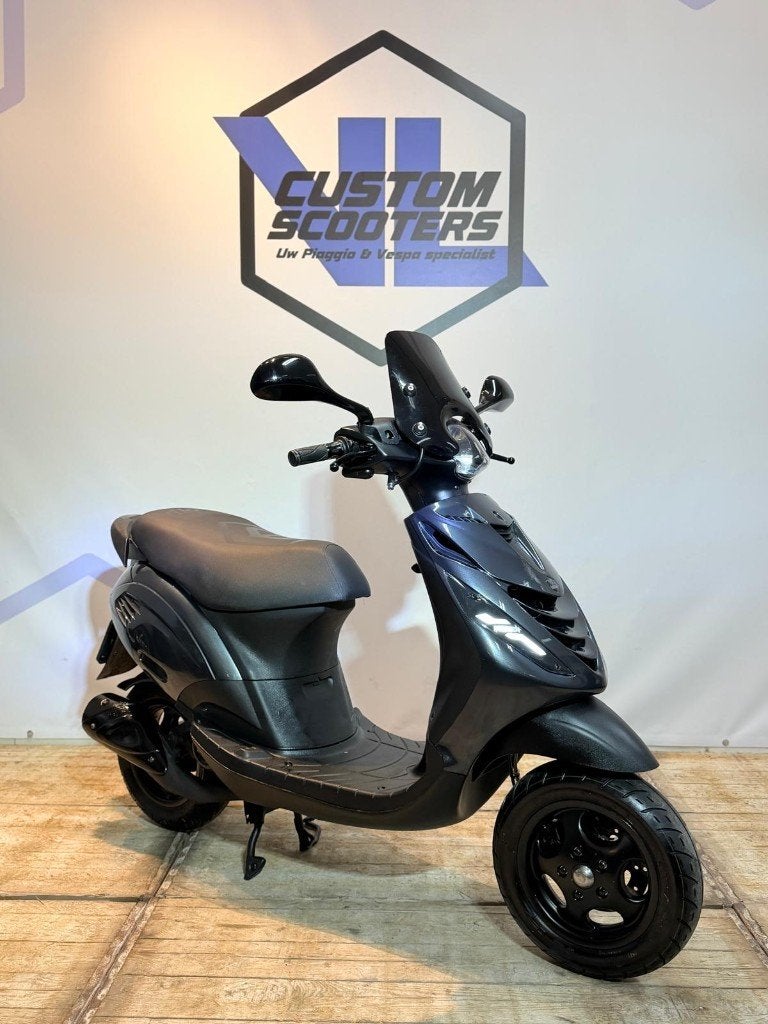 Piaggio Zip 2 takt 2003 SP 45km brom scooter sp voorvork 2t, Fietsen en Brommers, Scooters | Piaggio, Ophalen of Verzenden, Zo goed als nieuw