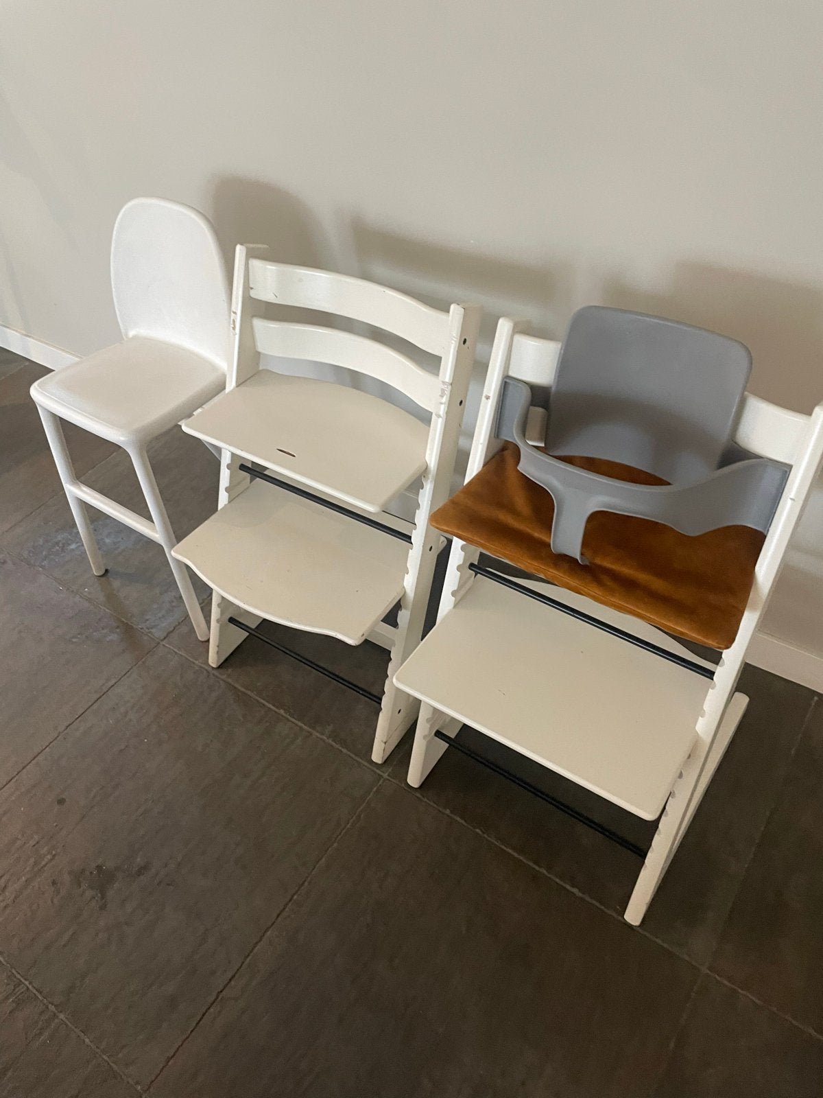 2x Stokke Tripp Trapp stoelen met accessoires 1x ikea stoel, Kinderen en Baby's, Kinderstoelen, Ophalen, Gebruikt, Meegroeistoel