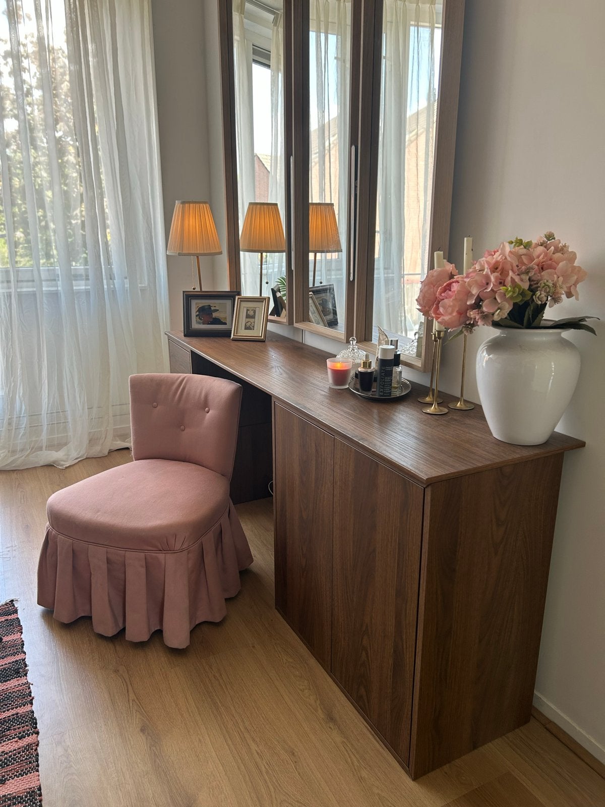 Roze kaptafelkrukje met ruches,  vanity stoel, Ophalen, Overige materialen, Minder dan 50 cm, Gebruikt