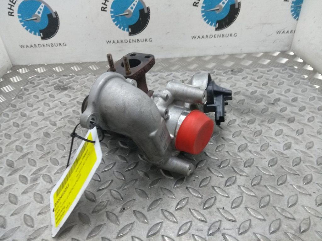 FORD FIESTA TURBO 2016, Ophalen of Verzenden, Gebruikt, Stiba lid