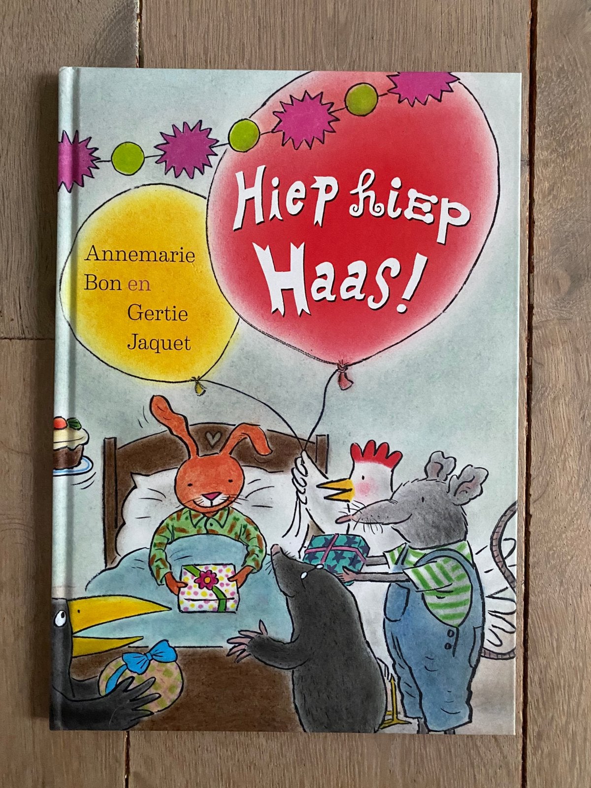 Annemarie Bon - Hiep hiep Haas!, Ophalen of Verzenden, Zo goed als nieuw, Fictie algemeen